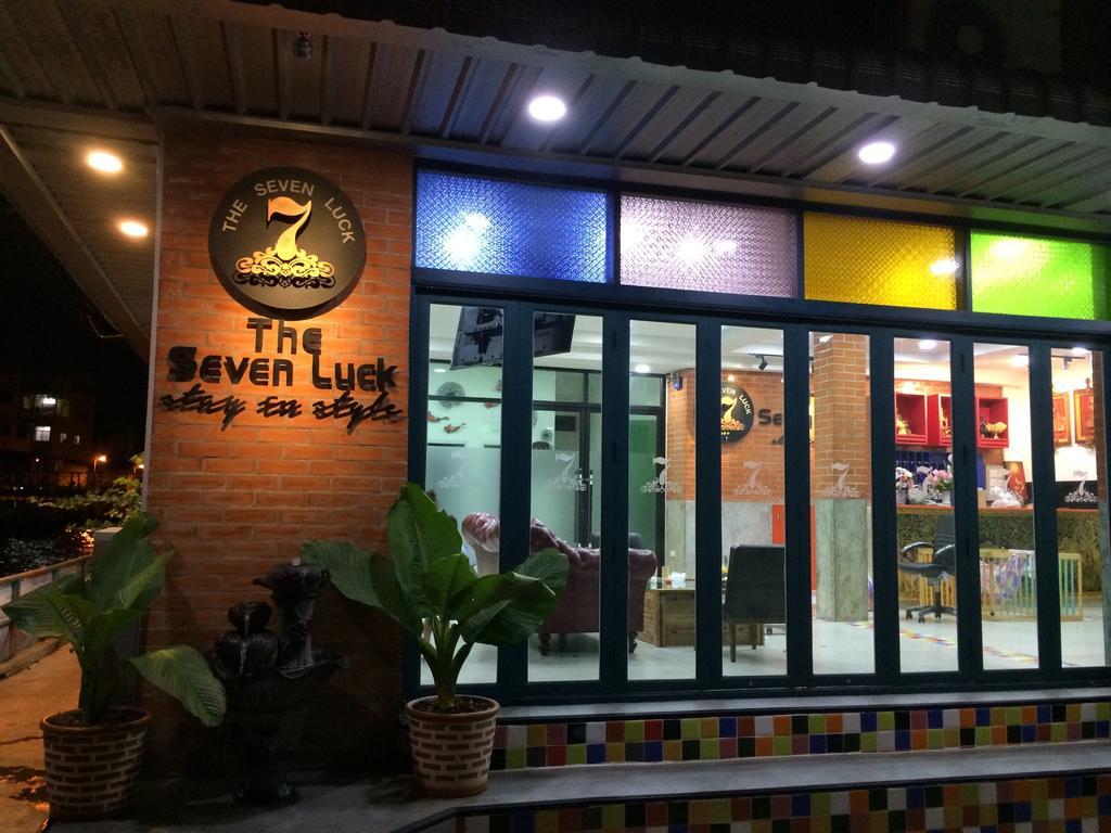 The Seven Luck Hotel Bangkok Buitenkant foto