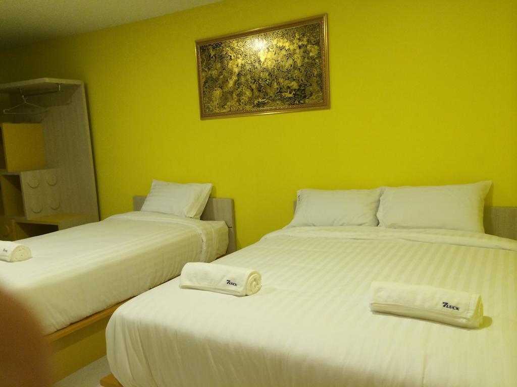 The Seven Luck Hotel Bangkok Buitenkant foto
