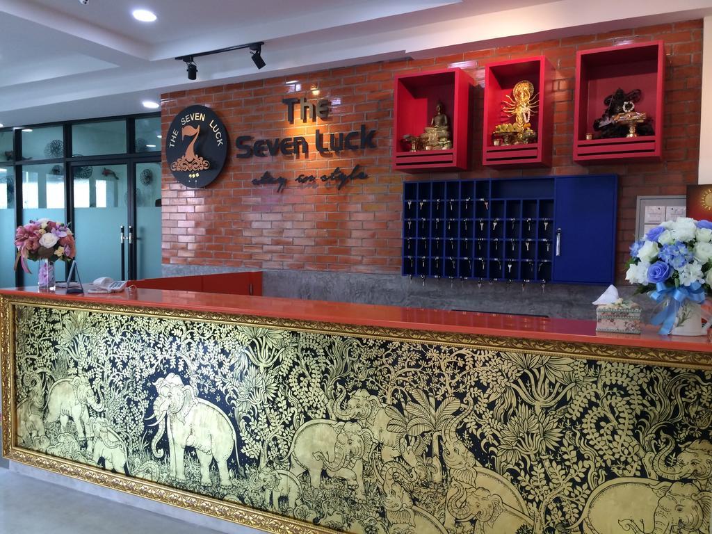 The Seven Luck Hotel Bangkok Buitenkant foto