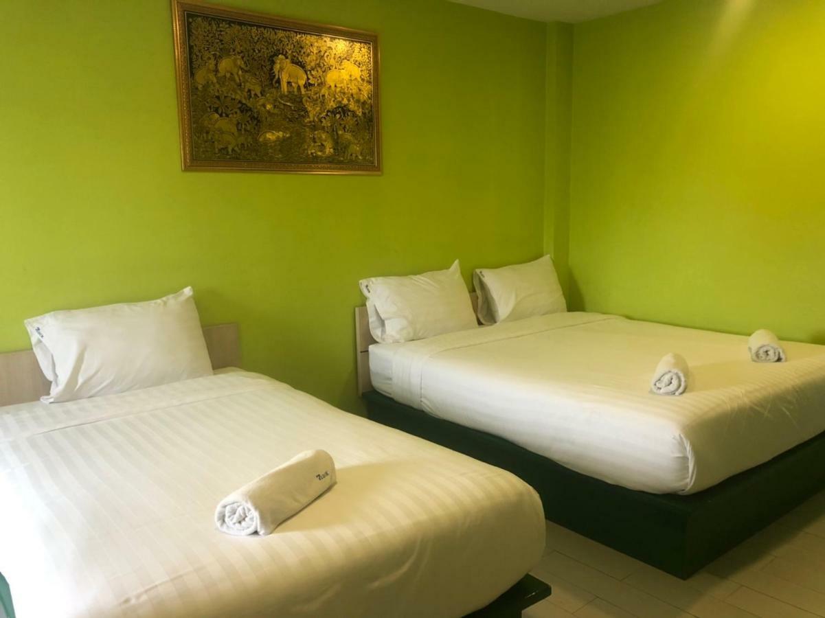 The Seven Luck Hotel Bangkok Buitenkant foto