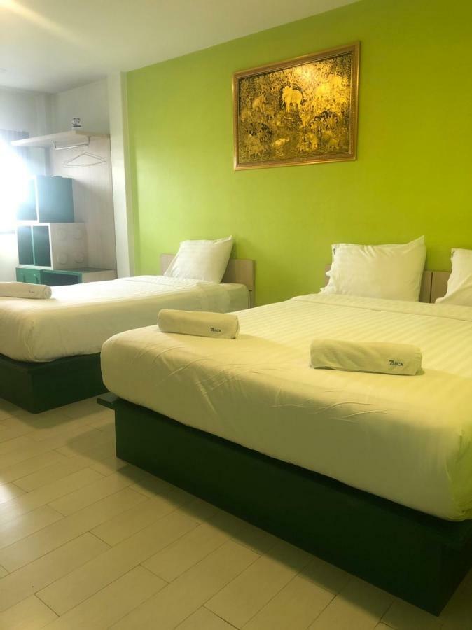 The Seven Luck Hotel Bangkok Buitenkant foto